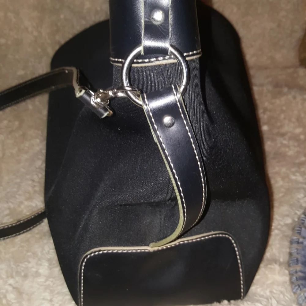 Etienne Aigner Large Purse - Picture 11 of 11